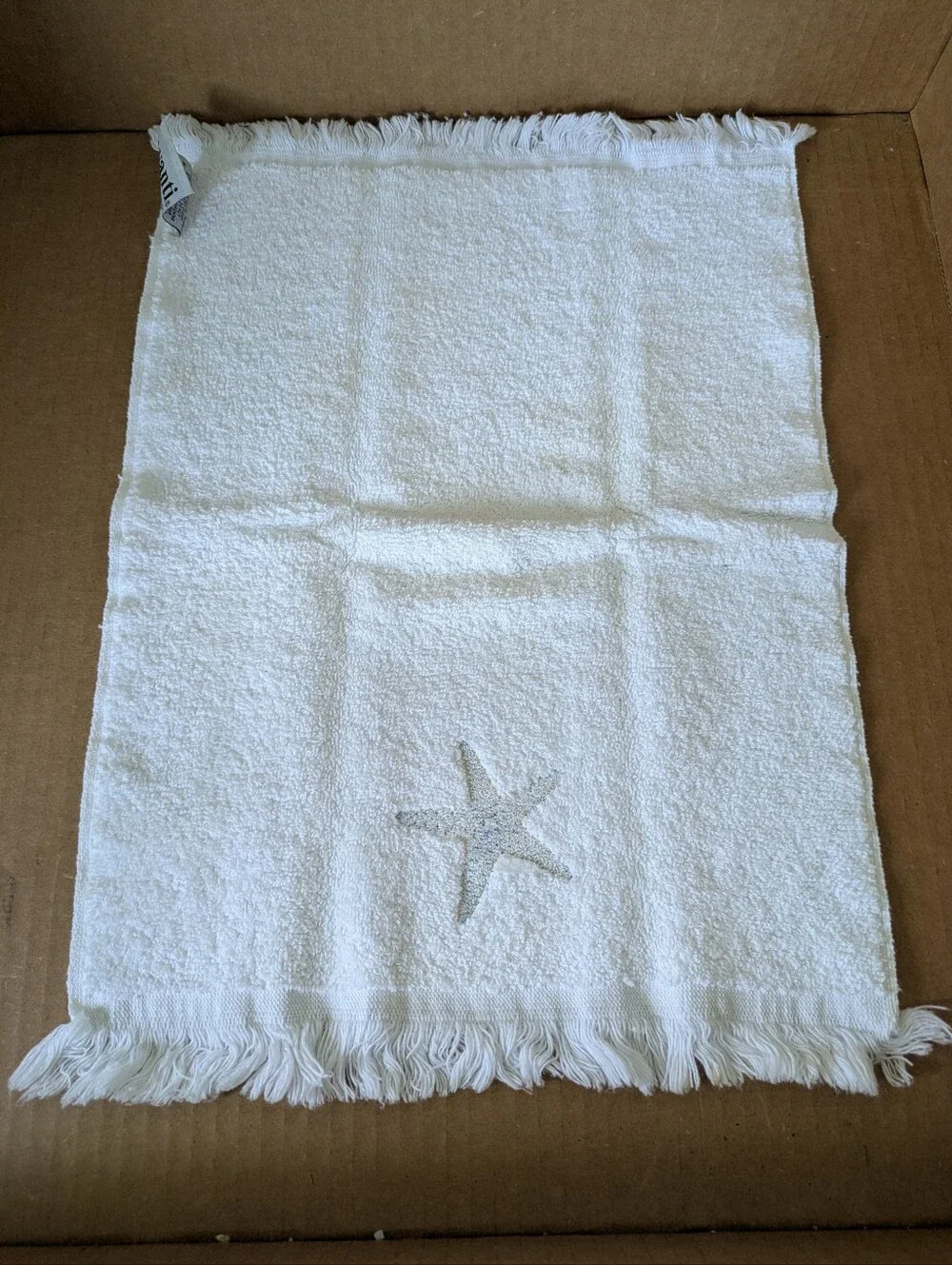 Avanti pair white